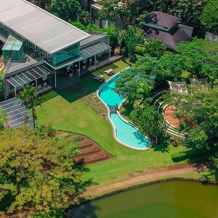 K Gallery Hotel Pasuruan Dış mekan fotoğraf