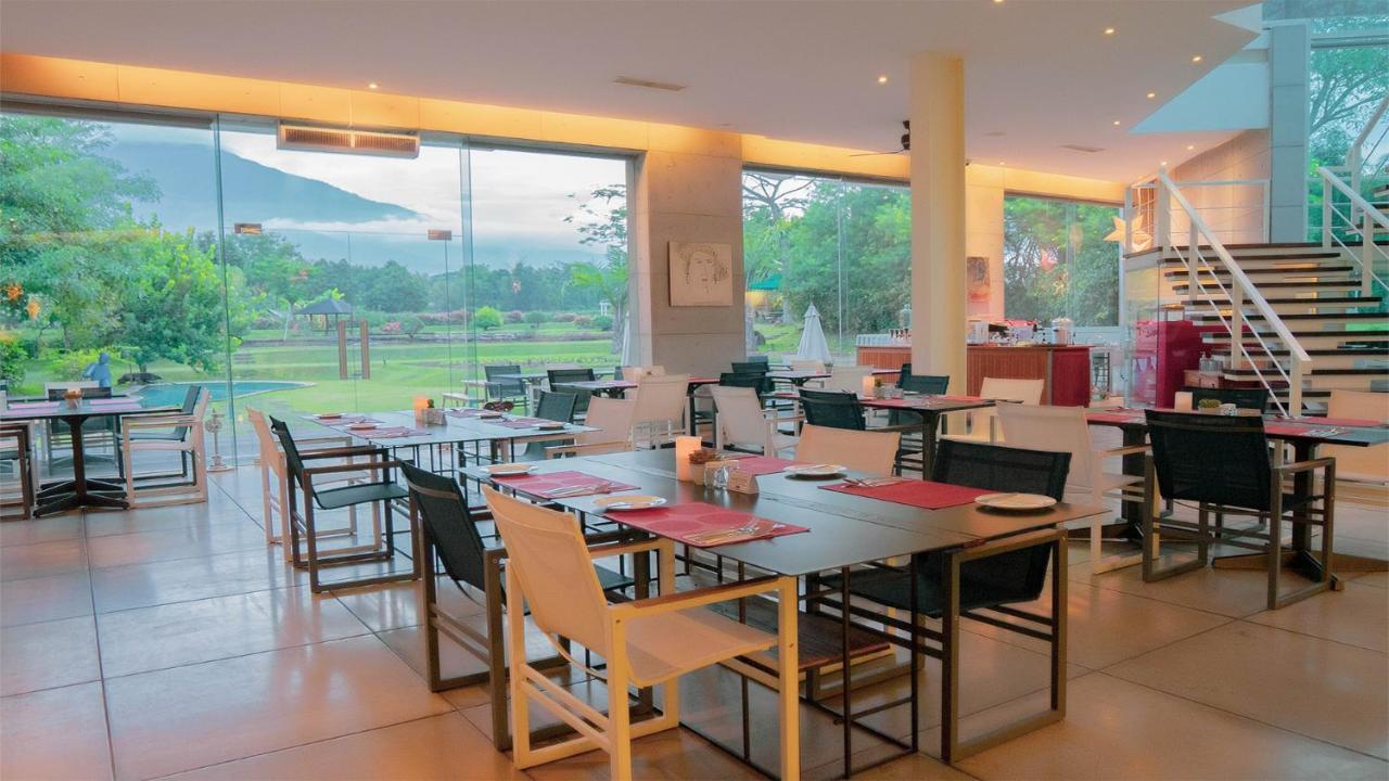 K Gallery Hotel Pasuruan Dış mekan fotoğraf